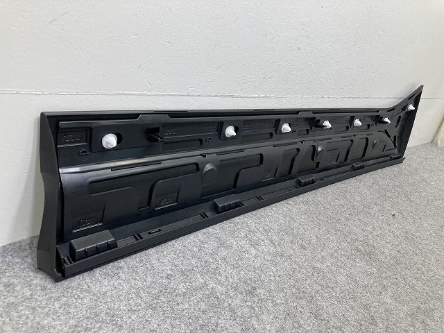 新品!XC40 XB系 純正 左 フロント ドア ロアモール/プロテクター 32409184 素地 ボルボ(152559)