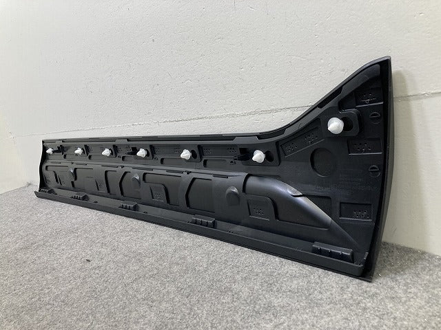 新品!XC40 XB系 純正 左 フロント ドア ロアモール/プロテクター 32409184 素地 ボルボ(152559)