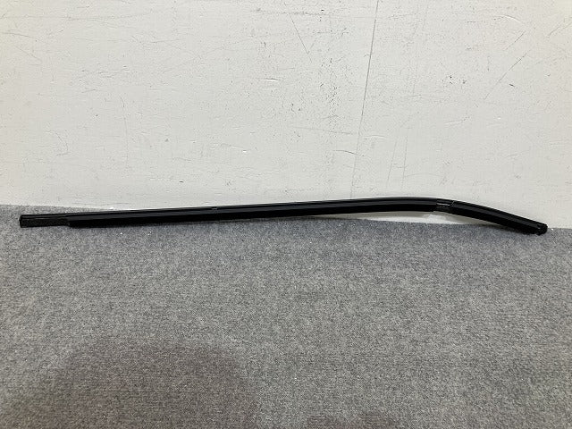 新品!ジープ レネゲード BU系 純正 右 ドア ベルトモールアウター 68280331AA 素地 クライスラー(152562)