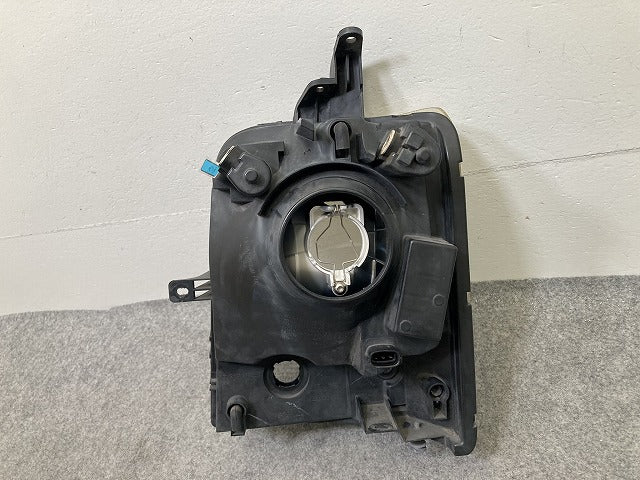 エブリィ DA64V 純正 右 ヘッドライト/ランプ ハロゲン AL Automotive Lighting LE04H6129 35120-68H52 スズキ(152578)