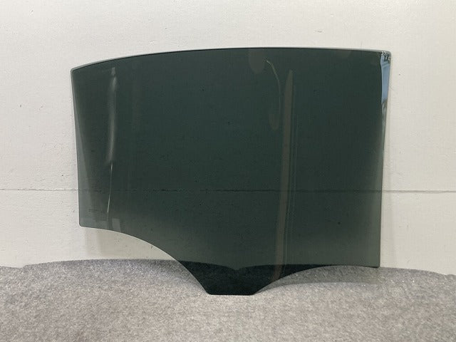 新品!Aクラス W176 純正 左 リア ガラス ドアガラス 43R-006723 A1767350310 メルセデスベンツ(152591)