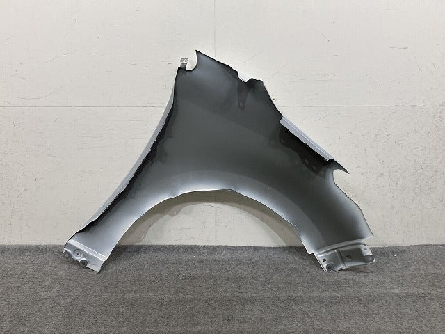 ヤリス KSP210/MXPA10/MXPA15/MXPH10/MXPH15 MXPH14/MXPH17 純正 左 フロント フェンダー プラチナホワイトパールマイカ 089(152602)