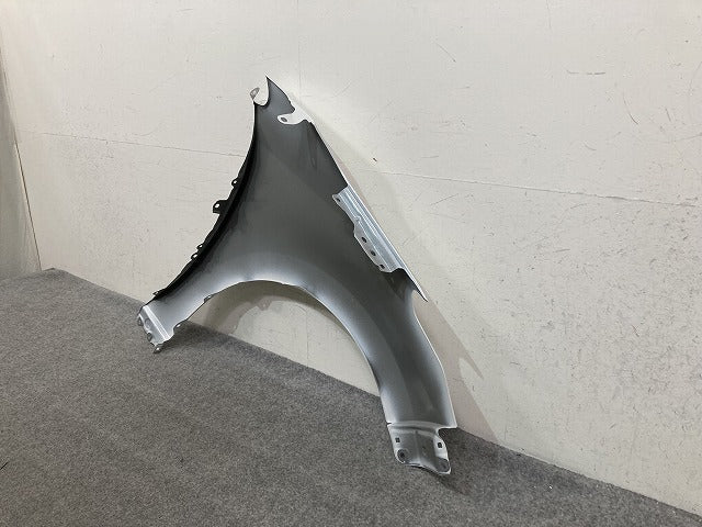 ヤリス KSP210/MXPA10/MXPA15/MXPH10/MXPH15 MXPH14/MXPH17 純正 左 フロント フェンダー プラチナホワイトパールマイカ 089(152602)