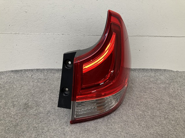 フリード GB5/GB6 純正 右 テールランプ/ライト/レンズ LED 刻印J0 KOITO 220-62201 ホンダ(152613)