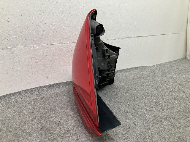 フリード GB5/GB6 純正 右 テールランプ/ライト/レンズ LED 刻印J0 KOITO 220-62201 ホンダ(152613)