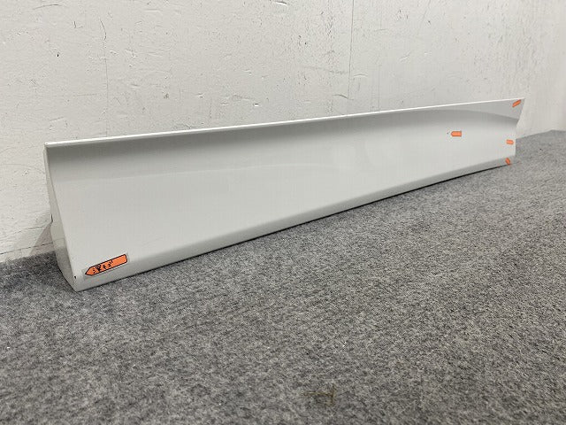 ヴォクシー VOXY 90系 ZWR90W/ZWR95W/MZRA90/MZRA95 純正 右 サイドパネル ドアプロテクター 76903-V1020 ホワイトパール(152621)