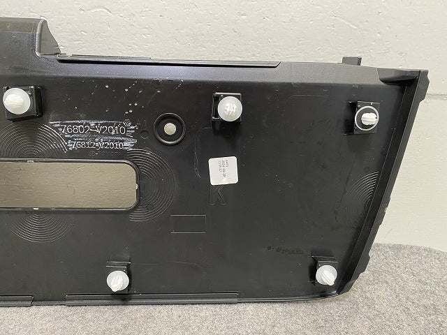 アルファード/ヴェルファイア 40系/AGH40 TAHA40W/AAHH40W 純正 リア ガーニッシュ 76802-V2010/76812-V2010 ブラック トヨタ(152655)