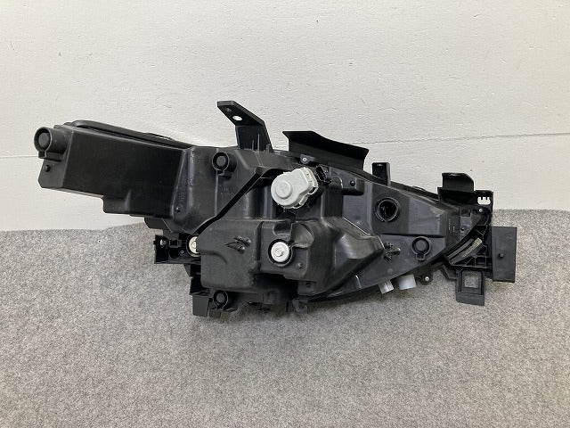 CX-5 CX-8 KFEP/KF2P/KF5P/KG2P/KG5P 純正 前期 左 ヘッドライト/ランプ LED レベライザー 刻印ヒ STANLEY W3953 K124-51-041S(152659)