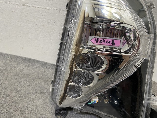 プリウス 50系/ZVW50/ZVW51/ZVW55 純正 前期 右 フォグランプ/フォグライト LED KOITO 47-83 トヨタ(152660)