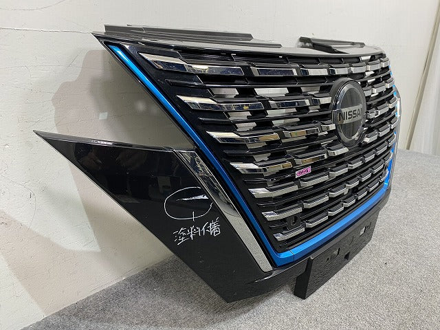 セレナ ハイウェイスター C27/GFC27/GFNC27/GC27/GNC27 純正 後期 フロント グリル/ラジエーターグリル 62310 5TT4C 62310-5TT8D(152668)
