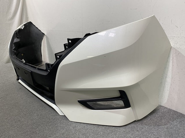 セレナ ハイウェイスター C27/GFC27/GFNC27 純正 前期 フロント バンパー 62022 5TF0H ブリリアントホワイトパール QAB 日産(152678)