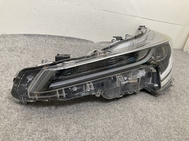 カローラ ツーリング 210系/NRE210W/ZRE212W/MZEA17W/MZEA12W/ZWE214W 純正 左 ヘッドライト/ランプ LED 刻印M 12-632 81106-12K10(152691)