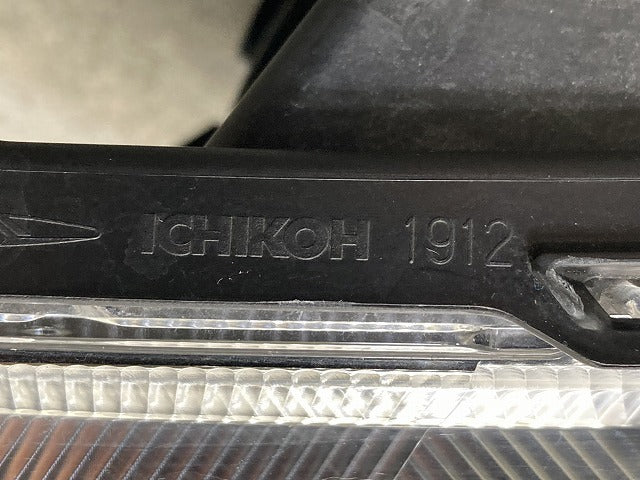 ムーヴ L150S/L152S/L160S 純正 右 ヘッドライト/ランプ ハロゲン レベライザー 刻印SR ICHIKOH 1912 81130-B2560 ダイハツ(152692)