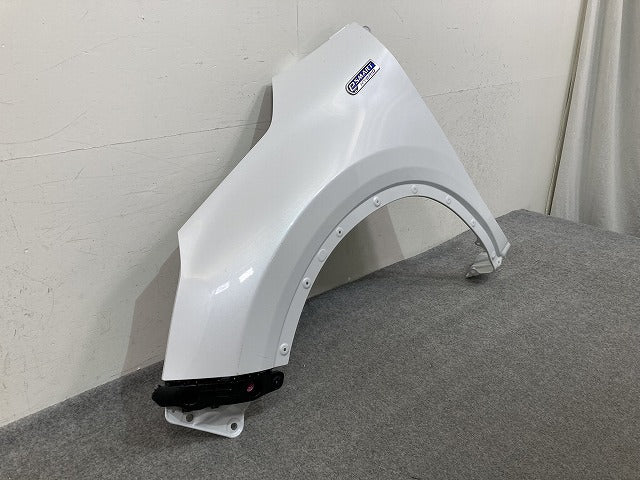 ロッキー A200S/A210S 純正 左 フロント フェンダー シャイニングホワイトパール W25 ダイハツ(152707)
