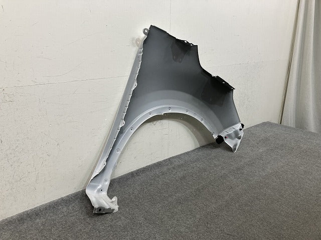 ロッキー A200S/A210S 純正 左 フロント フェンダー シャイニングホワイトパール W25 ダイハツ(152707)