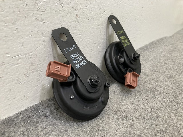新車取り外し!シビック タイプR FL5 純正 左右 ユーロ ホーン 2点セット UCL-201/UCL202 ホンダ(152717)