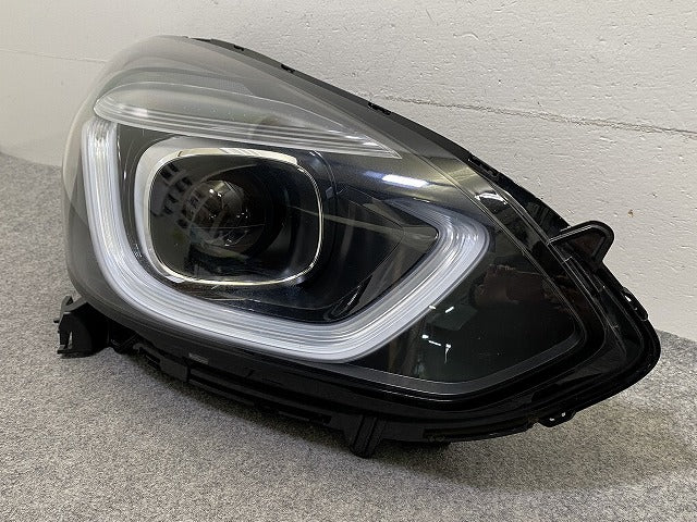 フィット GR1/GR2/GR3/GR4 純正 右 ヘッドライト/ランプ LED レベライザー STANLEY W4395 33100-TZA-J23 ホンダ(152733)