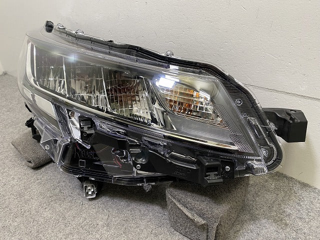 ノア NOAH 90系/MZRA90W/MZRA95W/ZWR90W/ZWR95W 純正 右 ヘッドライト/ランプ LED レベ ICHIKOH V1-1 81110-V1021(152747)